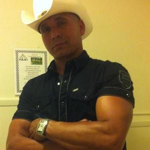 Meet your Posher, Antonio